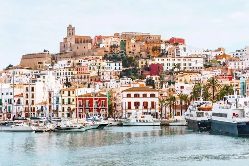 The most expensive cities in Spain 7 7 11zon - ۵ نکته مهم درباره گران&zwnj;ترین شهر اسپانیا، مشکلات زندگی و تجربه زندگی در اسپانیا در سال ۲۰۲۶