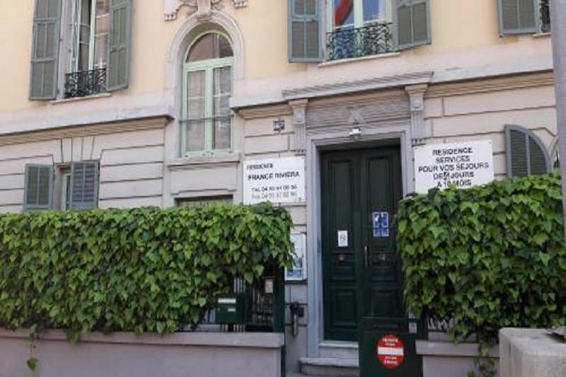 کارت اقامت دهساله فرانسه | شرایط، مدارک و نحوه تمدید Who can get a ten year French residence card sooner - کارت اقامت دهساله فرانسه | شرایط، مدارک و نحوه تمدید