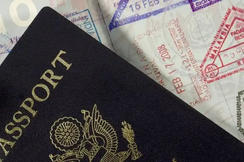 مراحل اخذ ویزای توریستی انگلستان | شرایط، مراحل و هزینهها tourist visa of england 4 min 11zon 1 - مراحل اخذ ویزای توریستی انگلستان | شرایط، مراحل و هزینهها